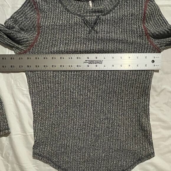 Free People Womens M Mountaineer Cuff Thermal Gray Red Lace-Up Sleeve Grunge EUC - Picture 7 of 8